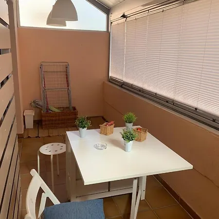Cristianos En Residencial Seres דירה