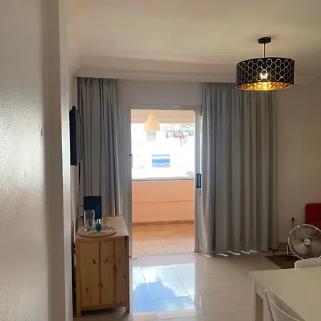 Cristianos En Residencial Seres * Los Cristianos (Tenerife)